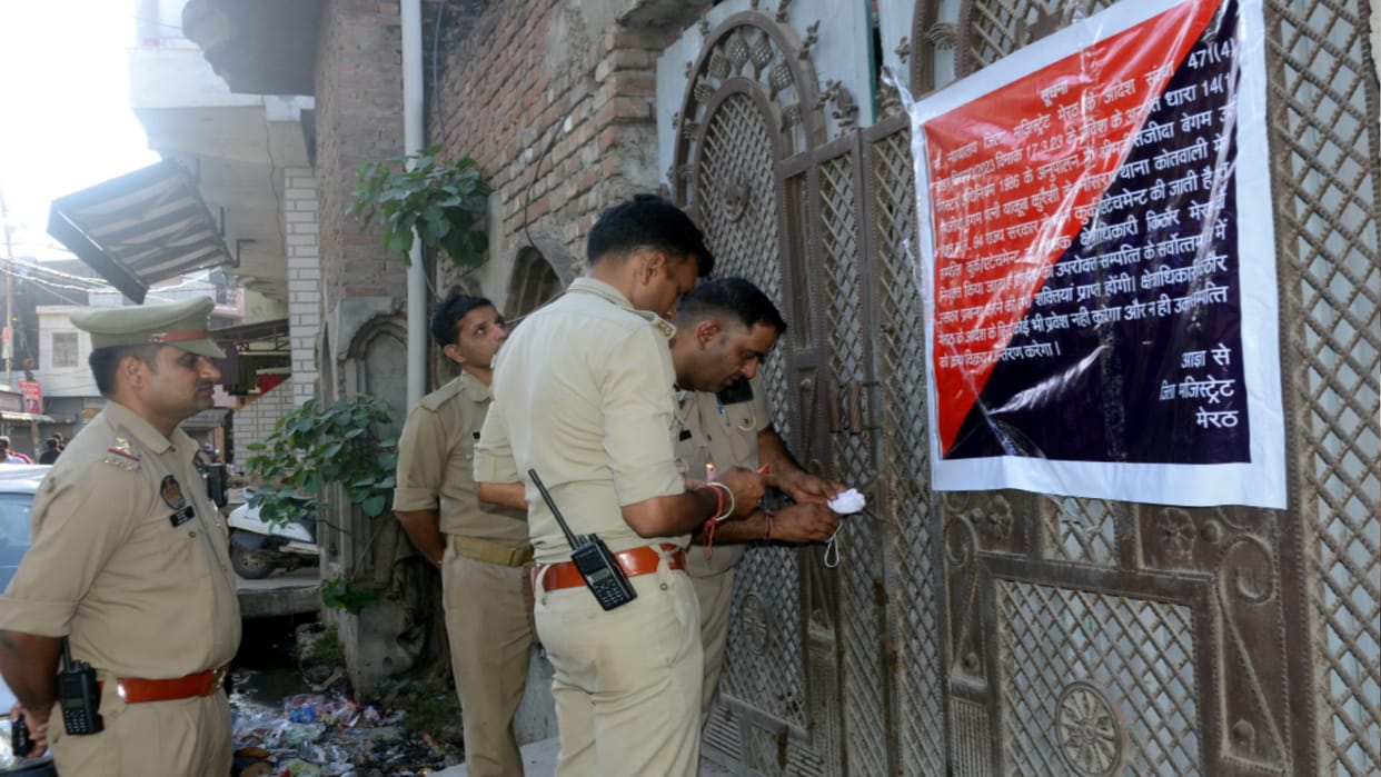 UP: Six buildings of former minister Yakub Qureshi of 2.5 crore have attached by police in Meerut