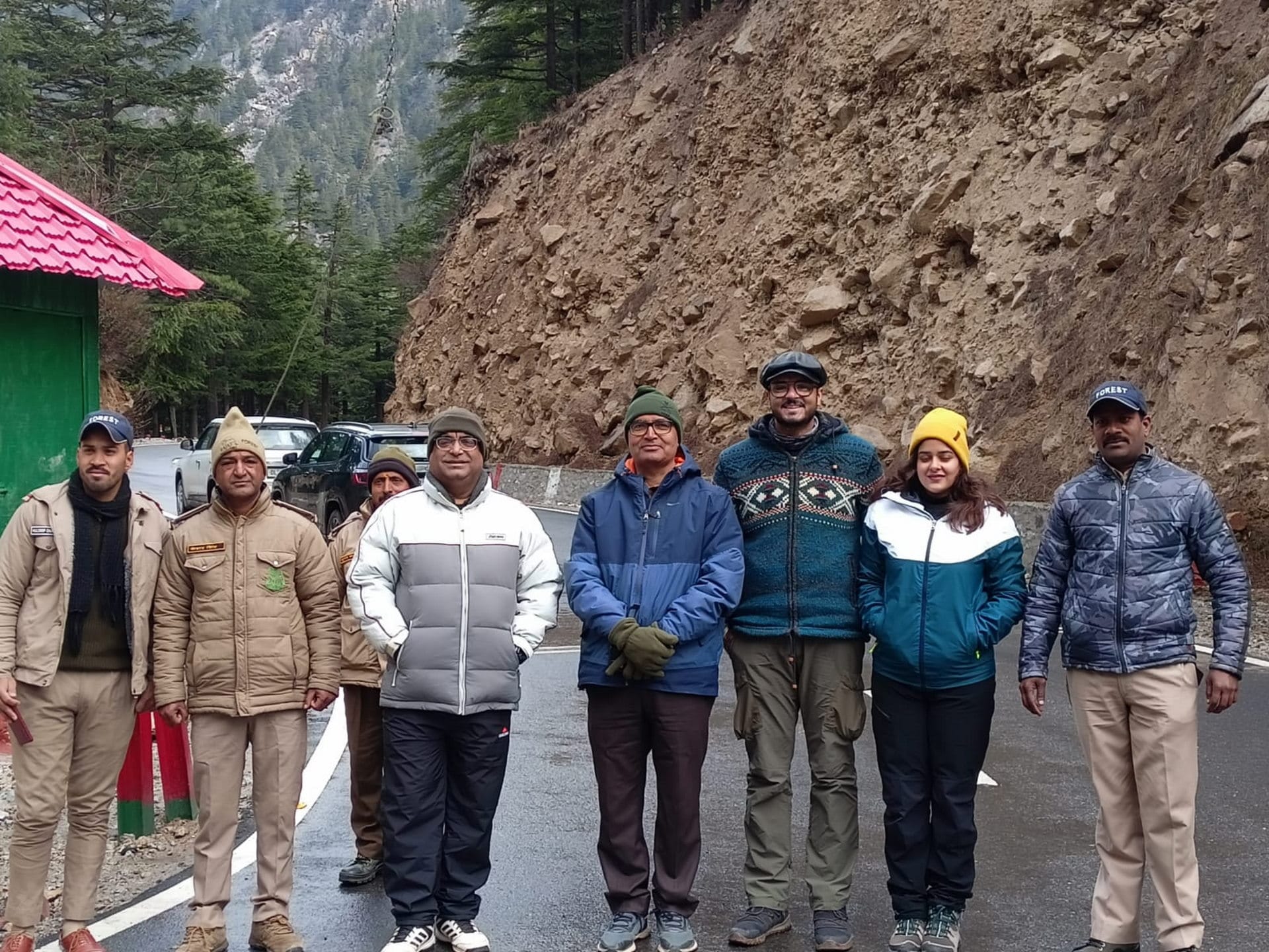 Gangotri National Park Delhi tourists group was overwhelmed by beauty of Nelong Valley Uttarakhand See Photos