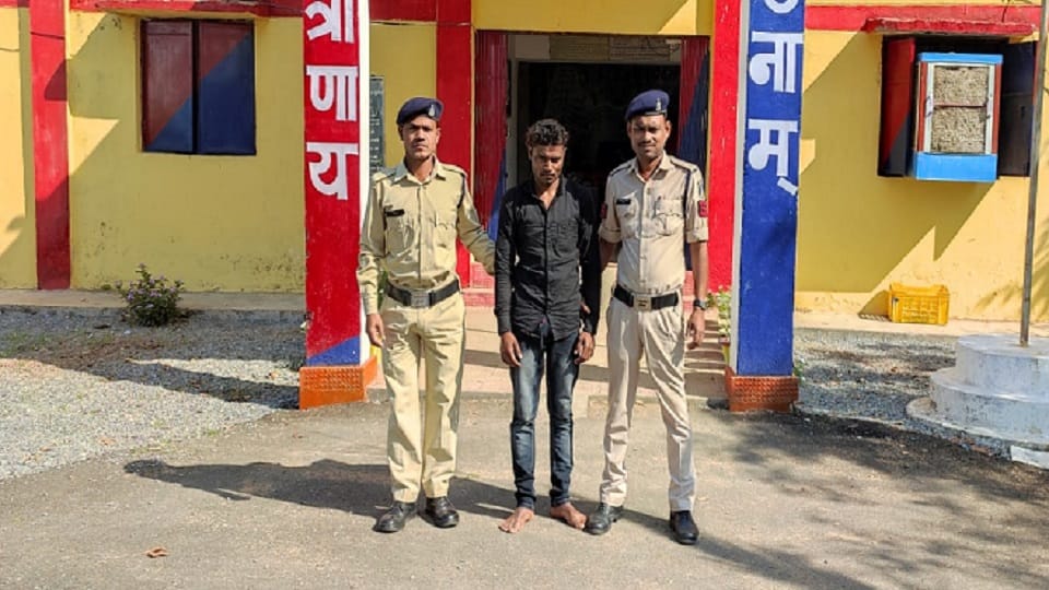 man had a relationship with a minor girl on the pretext of marriage in Kawardha police arrested