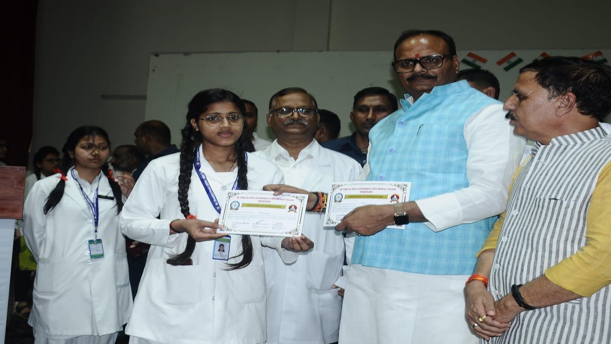 Nurses and paramedical staff working during the Corona period will get surcharge in the examination