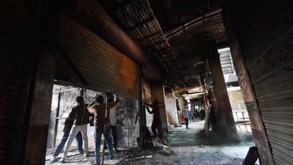 Sanjay Market: Assessment of damage started in Nehru Complex fire, City Magistrate saw the reality
