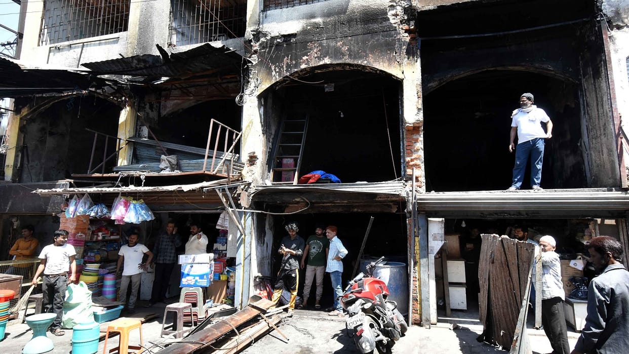 Administration wakes up after fire incident in Chowk, seeks report regarding safety standards