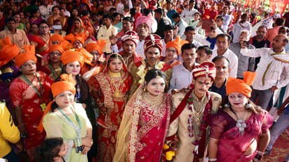 Chaurasia Samaj organized mass marriage, brides said CM Yogi is our ideal