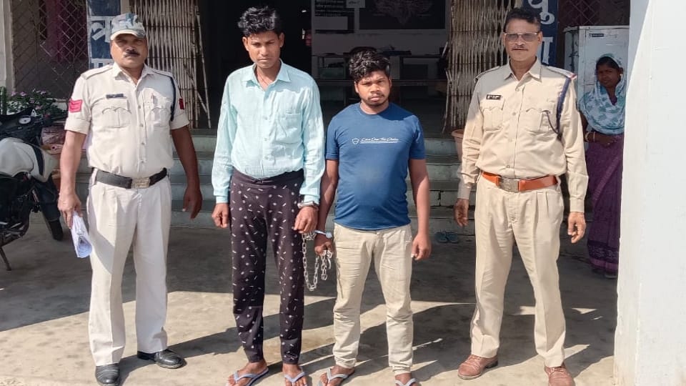 Chhattisgarh when youth do not died of beating then accused reach his home gvae him pesticide to consume
