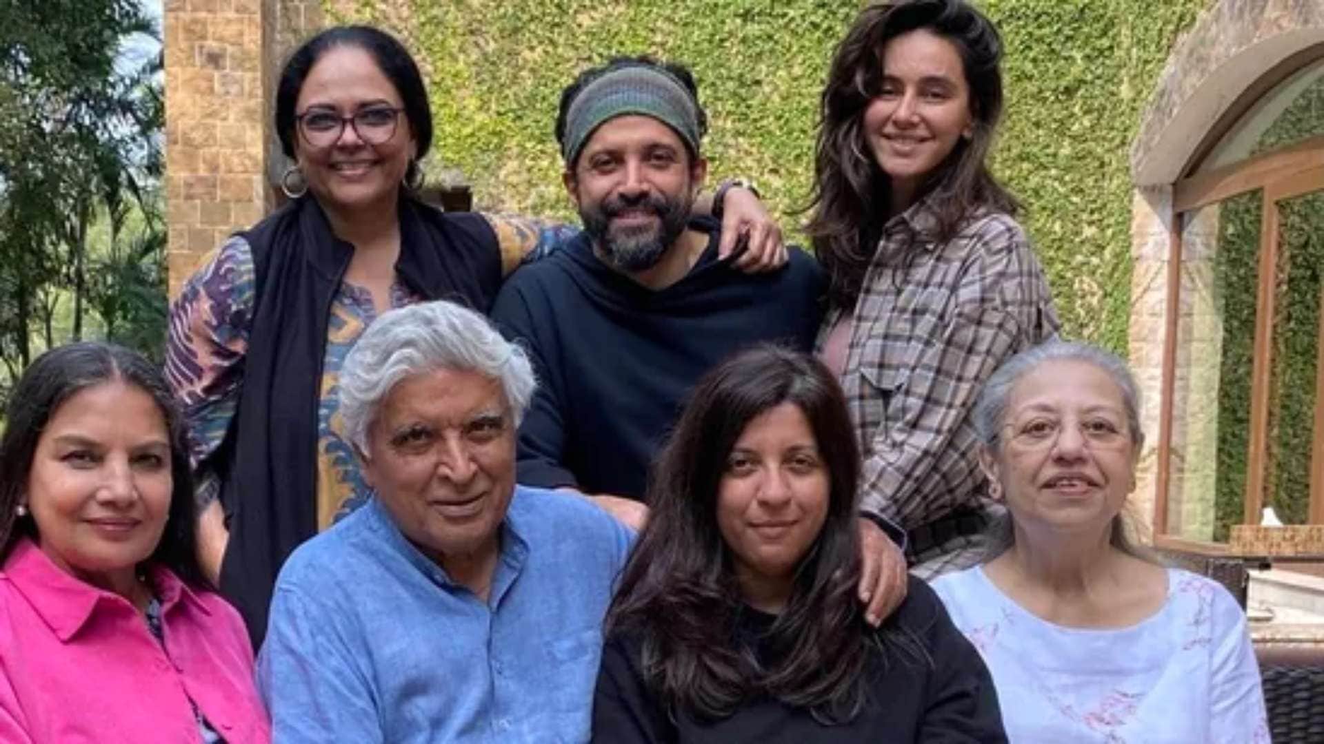 Farhan Akhtar stepmother Shabana Azmi remember her wedding time with javed akhtar said it was not that easy
