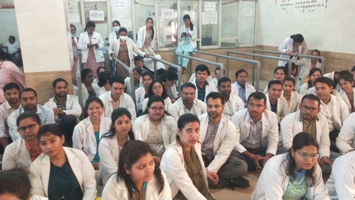 Doctors strike in Varanasi biggest Ayurvedic hospital angry over not getting stipend