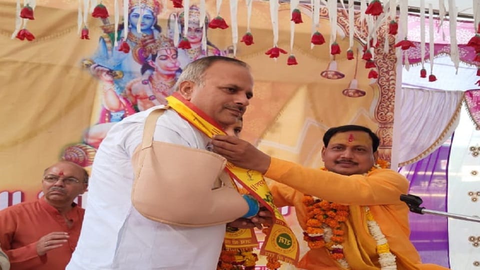 Ram was praised in the story of Premmurti Pujya Deepak Maharaj