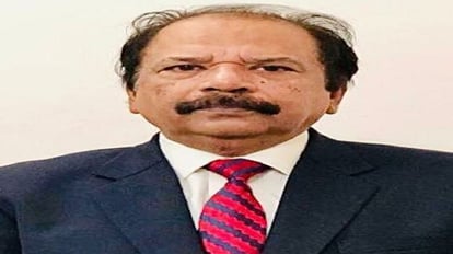 AMU: प्रो.गुलरेज ने संभाला वीसी का चार्ज, तारिक मंसूर ने नौ महीने पहले बनाया था पीवीसी, एएमयू में ही की पढ़ाई AMU PVC Prof. Mohammad Gulrez takes over as VC from Tariq Mansoor