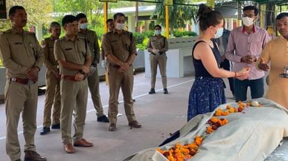 Rishikesh News: Canadian woman Kathleen funeral according to Hindu rituals