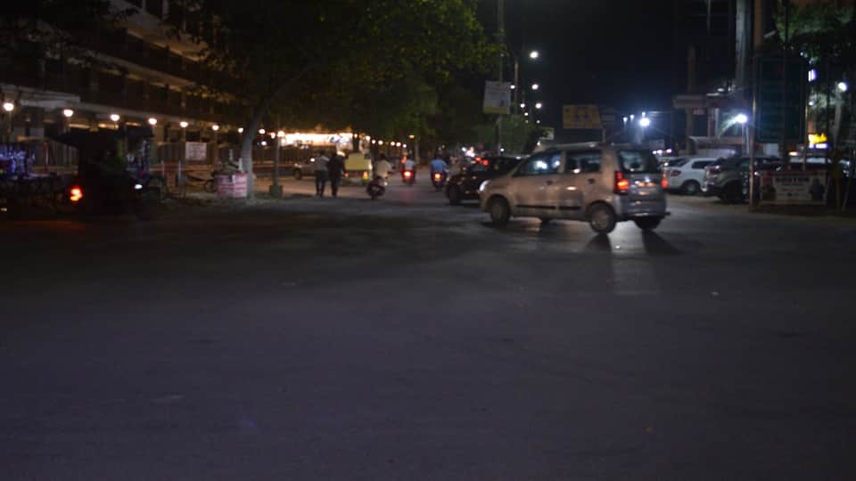 Agra night is dangerous roads are empty gets dark careful when leaving the house