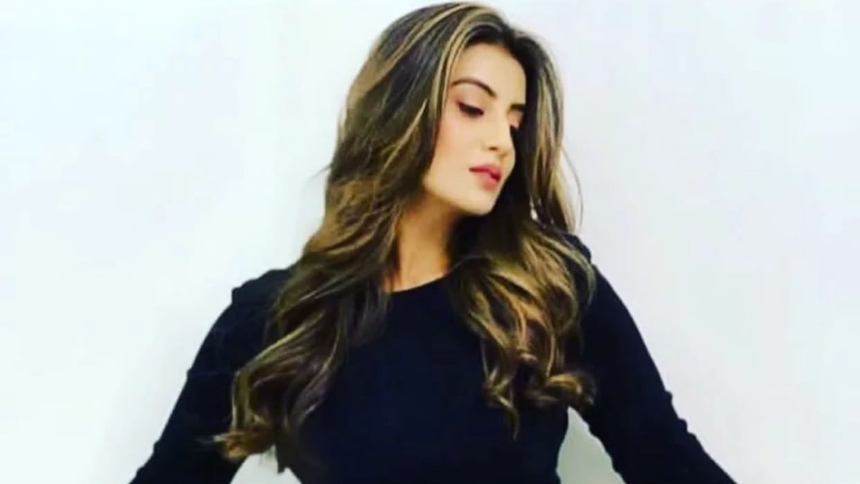 bhojpuri actress akshara singh new mms leak with boyfriend on social media reports