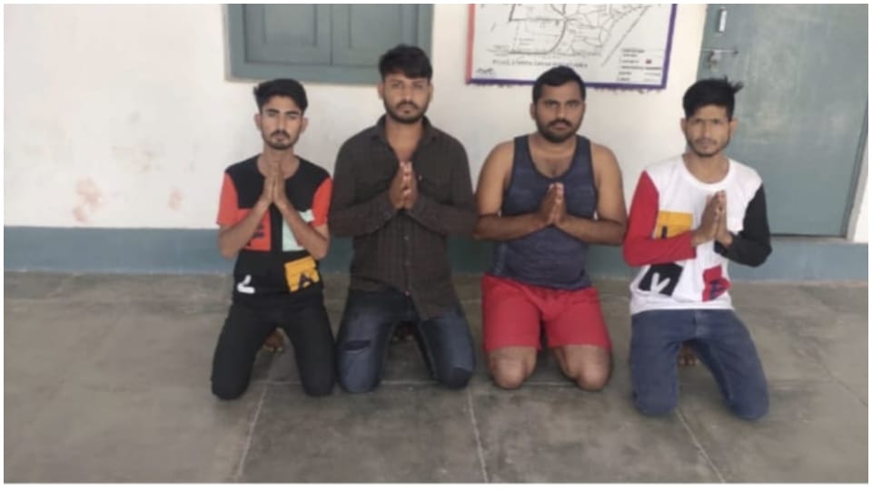 Bikaner police arrested four miscreants and recovered two rats  magazine and cartridges