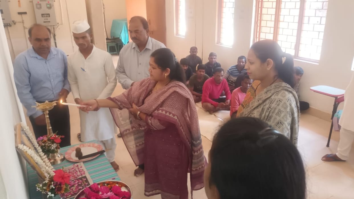 three prisoners in Jagdalpur jail and two prisoners from Bemetara jail released in lok adalat