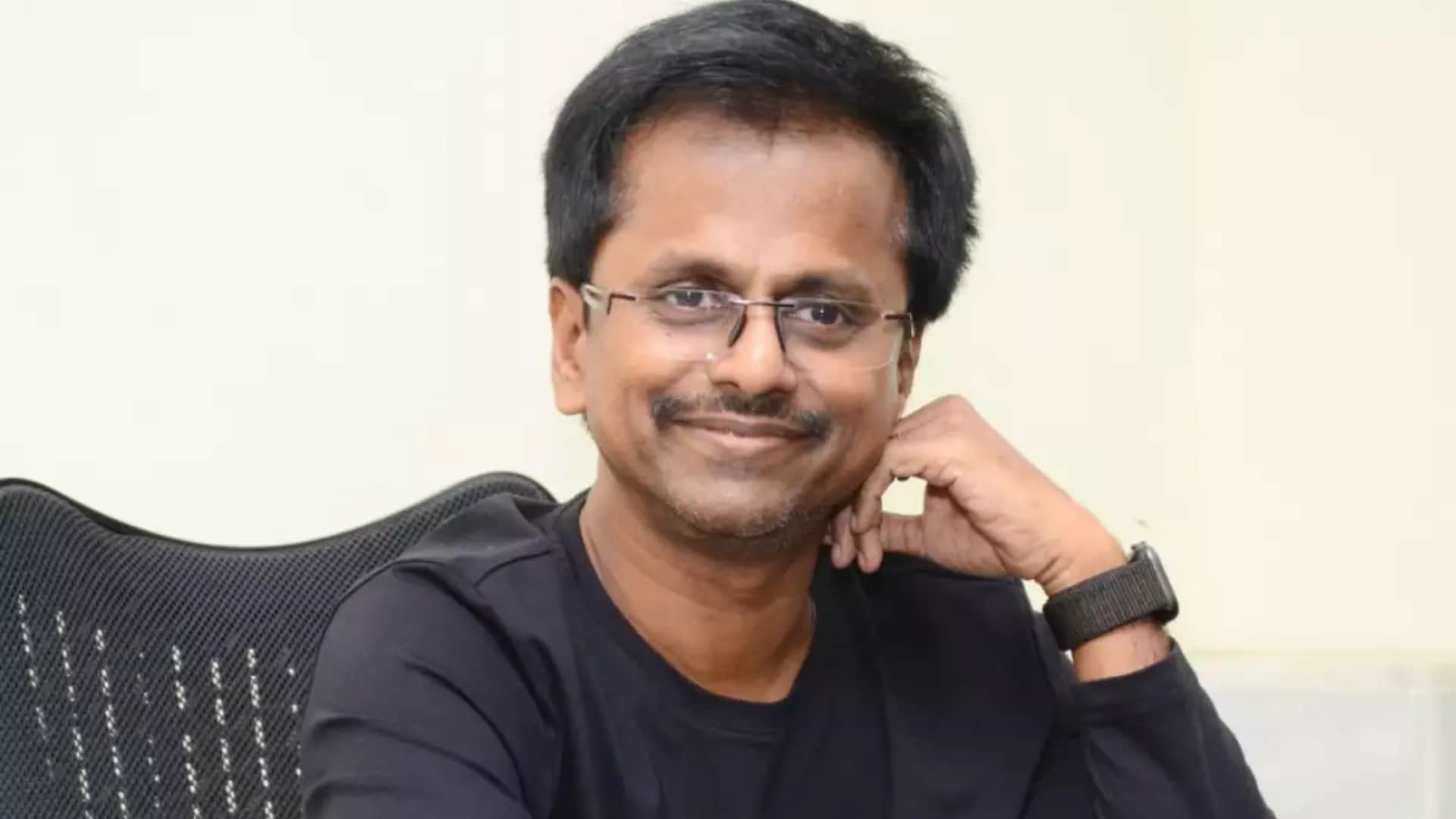 South Directors who debut with Superhit Films in Bollywood Atlee Sandeep reddy Vanga Prabhudeva AR Murugadoss