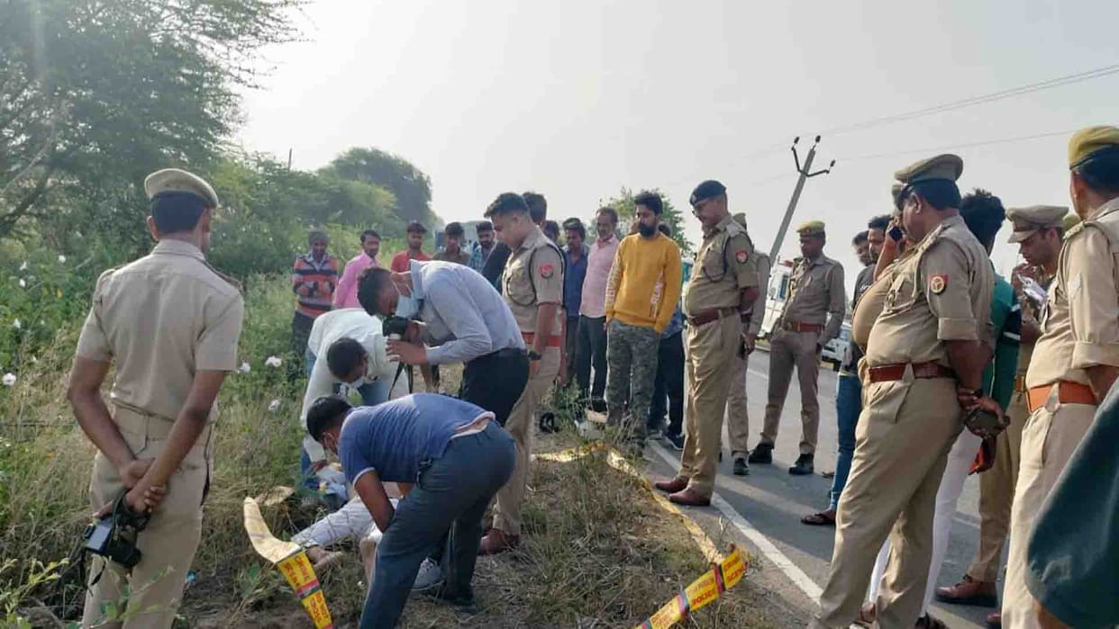 Jalaun: dead body of the teacher was found on the roadside