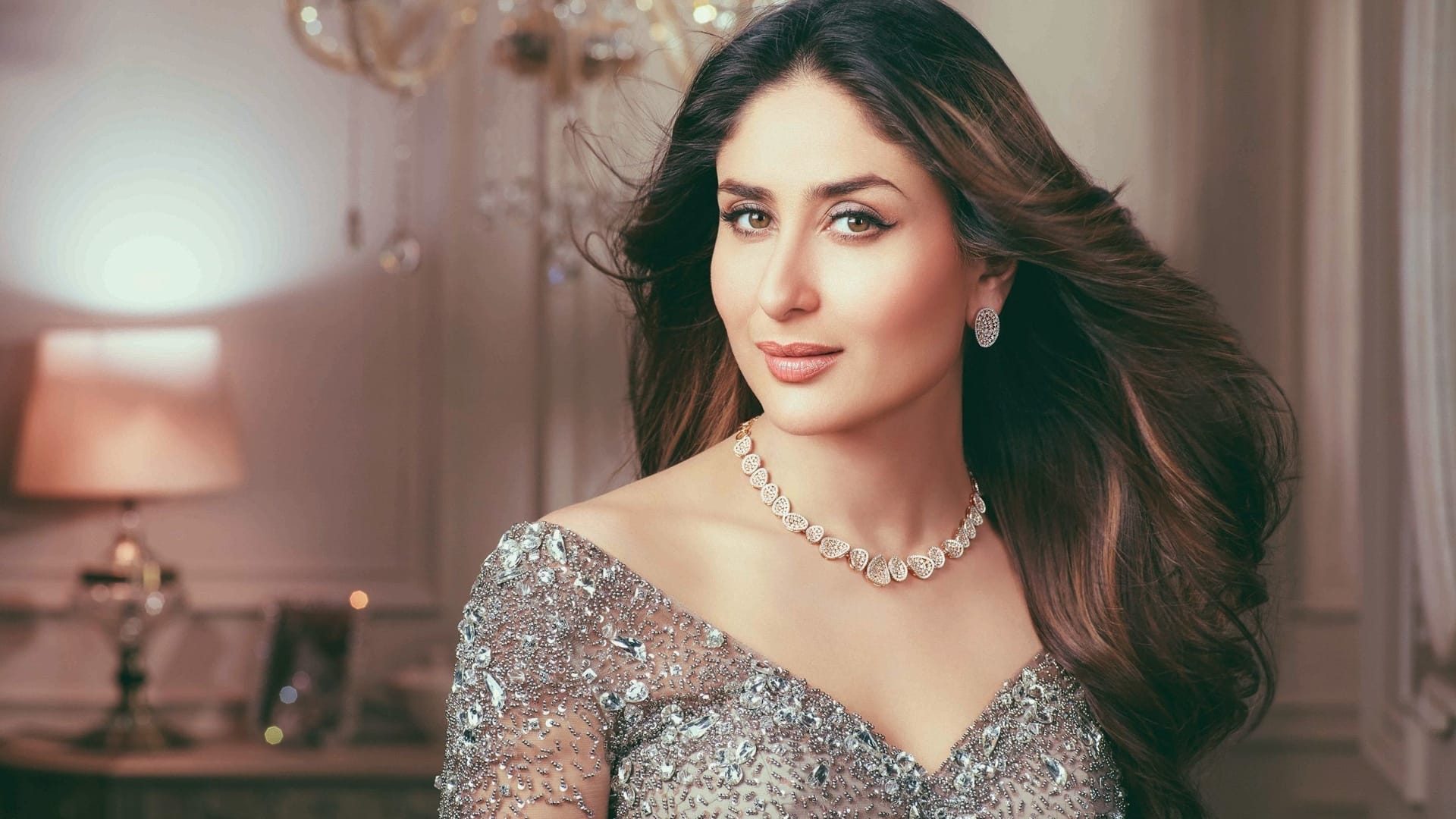 The Crew: Kareena Kapoor Khan talks about working with Tabu Kriti Sanon in film says people will love it