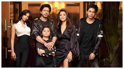 Gauri Khan Shares family photograph Shah Rukh Khan comments Yaar what beautiful children you have made