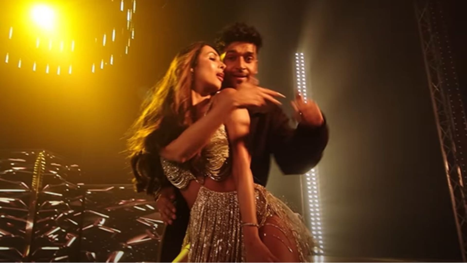 Malaika Arora Guru Randhawa Song Tera Ki Khayal Launch On Youtube Actress Looking Hot In This Video