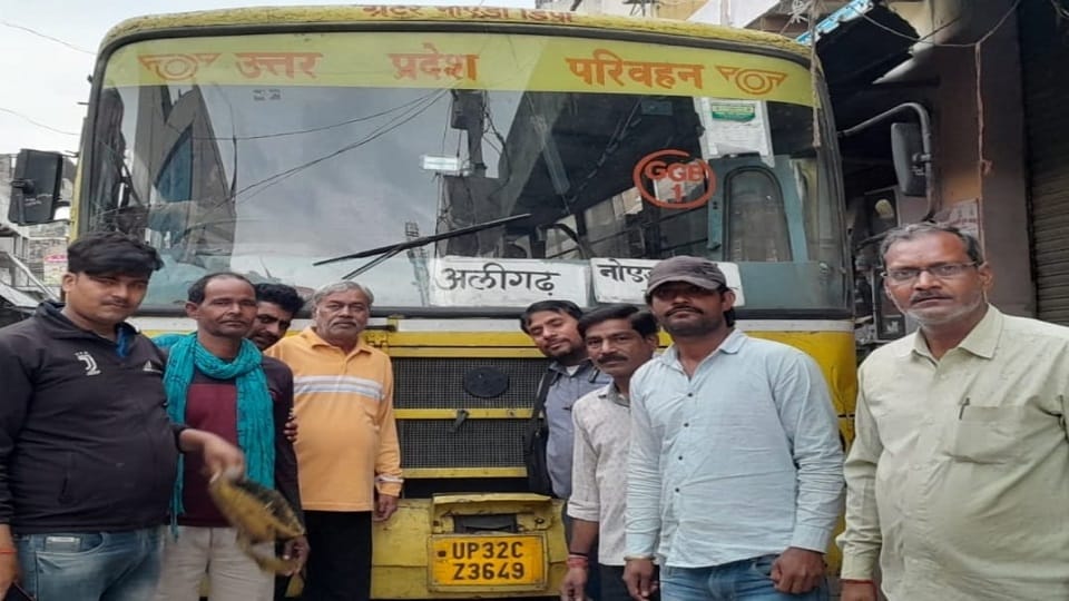 Roadways bus started from Hasayan to Noida