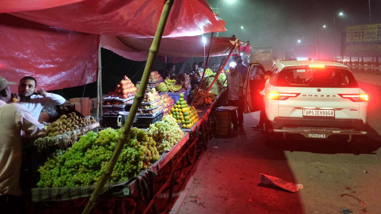 From Transport Nagar to Rajghat bridge hawkers will not be seen on side of road