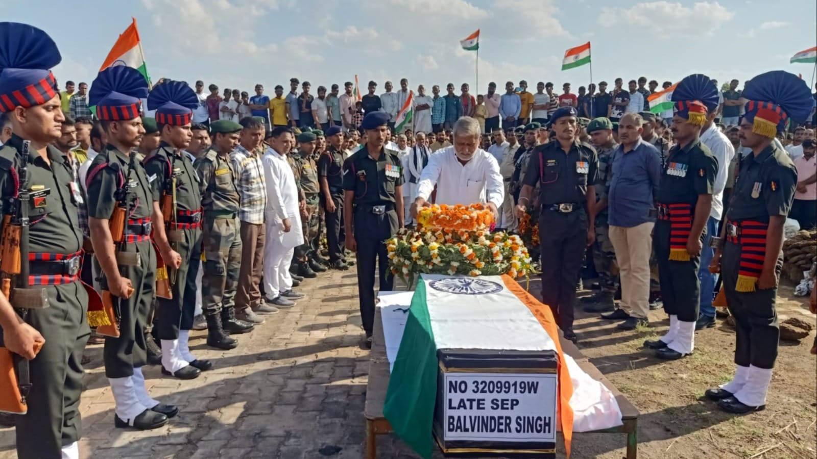 Martyr Balwinder of village Gyeong of Kaithal was cremated with state honours