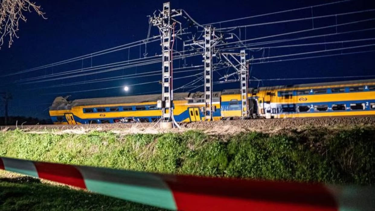 netherlands train accident 50 people injured after rail hit construction equipment