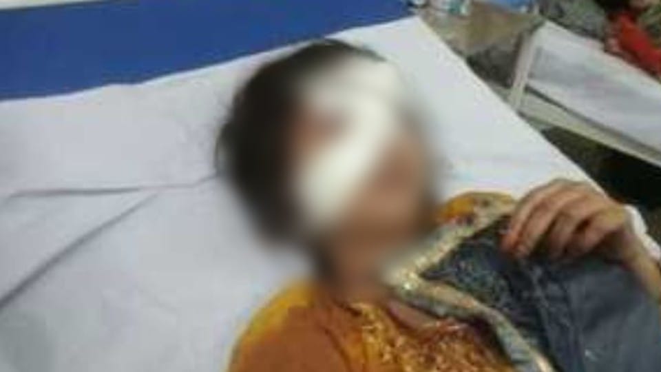 boyfriend attack girlfriend with knife in bareilly