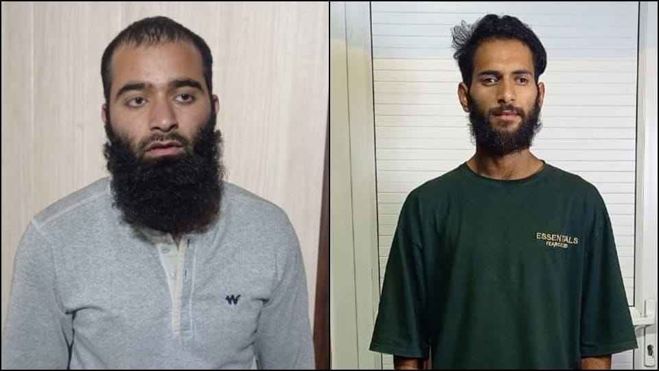 Jammu Kashmir: Two terrorists absconded from police custody in Baramulla alert issued