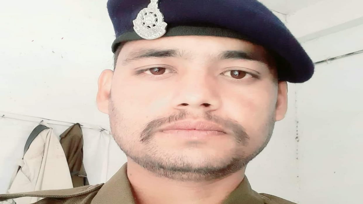 Damoh News Troubled by paralysis police constable commits suicide