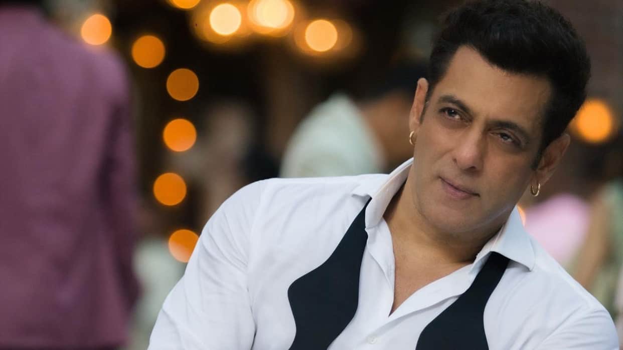 kisi ka bhai kisi ki jaan actor salman khan shoes have holes reveals palak tiwari and jassi gill