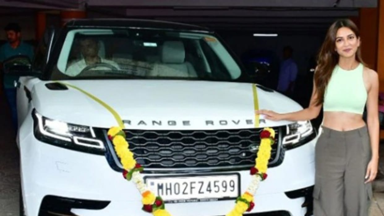 Kriti Kharbanda Gifted herself Luxury Car Range Rover Velar Know the Price here