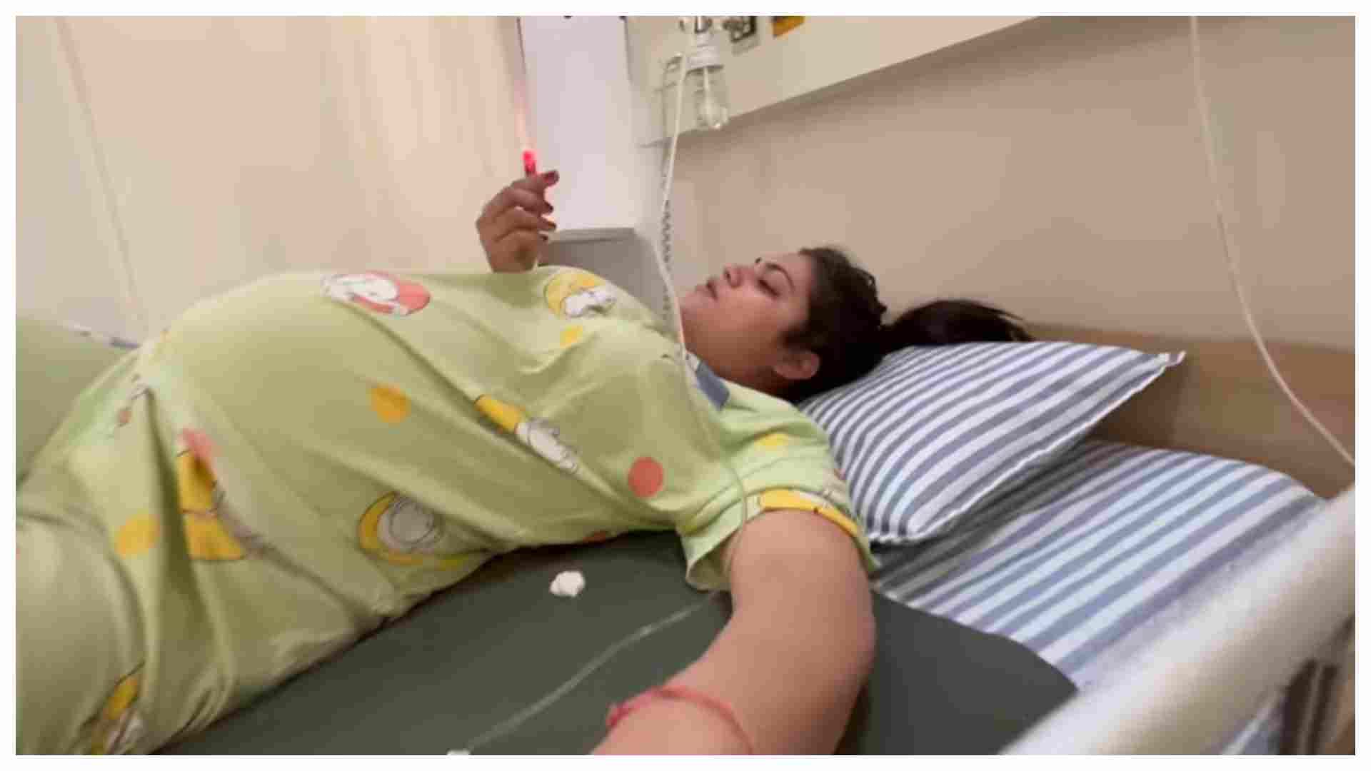 Armaan Malik Second Wife Kritika suddenly Hospitalized Fans Came To Meet Her Out Of Hospital