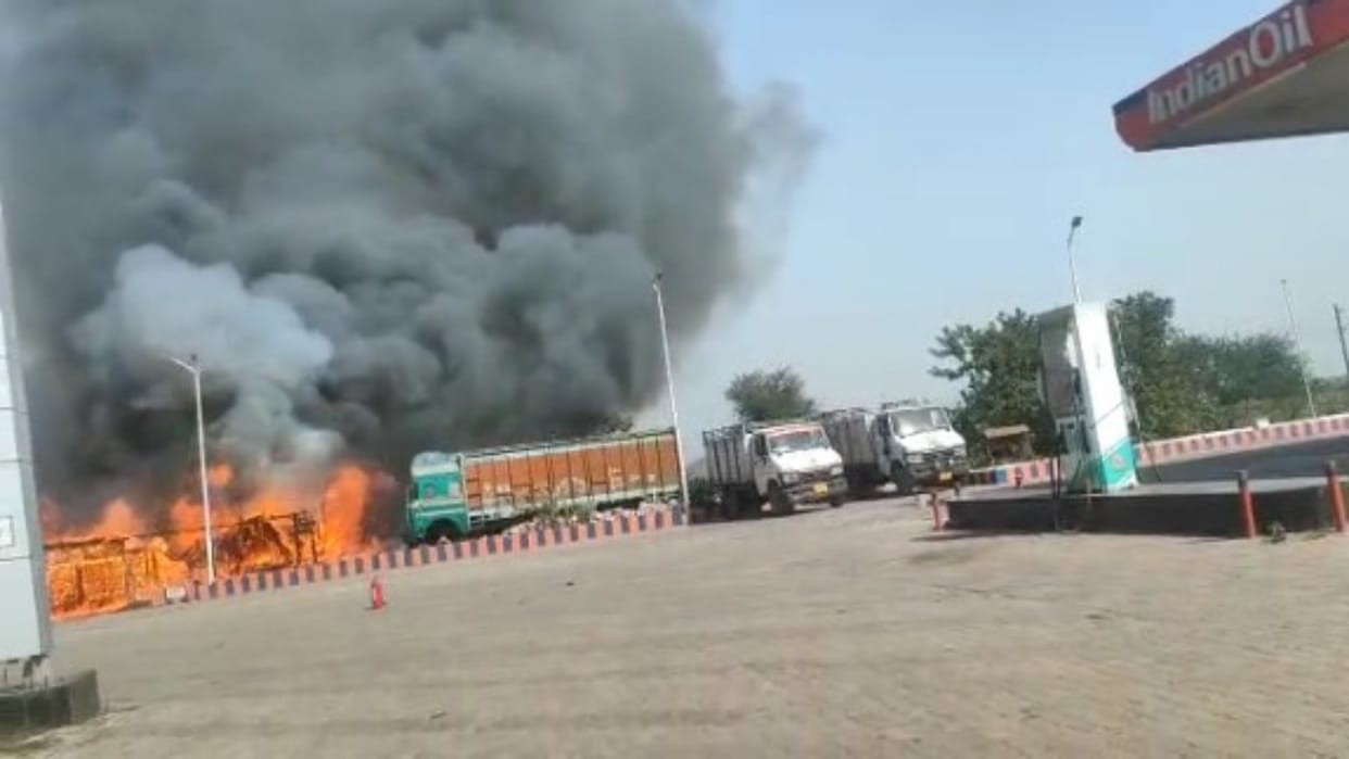 Line hotel located in petrol pump premises in Khagaria burnt to ashes