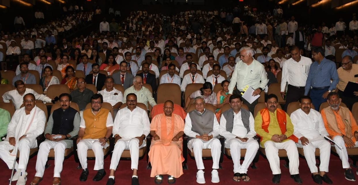 Lucknow News: CM Yogi gave appointment letters to 795 candidates