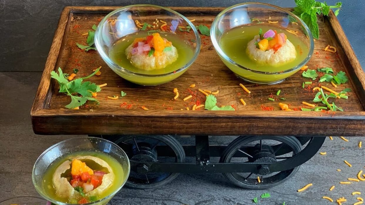 Try Mango Golgappa Something Tasty and Different Recipe News in Hindi
