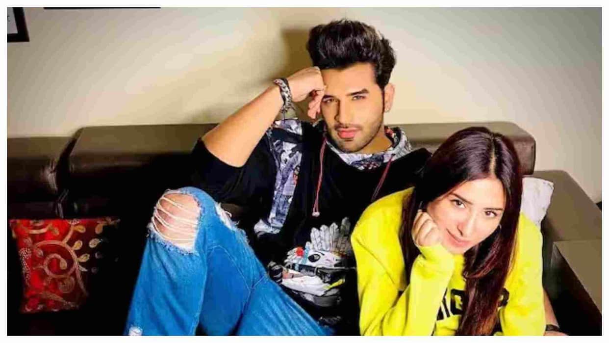 As Per Reports Bigg Boss 13 fame Mahira Sharma and Paras Chhabra Parts her ways