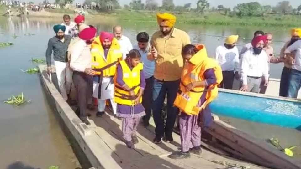 Punjab Education Minister announced to build a bridge in Firozpur
