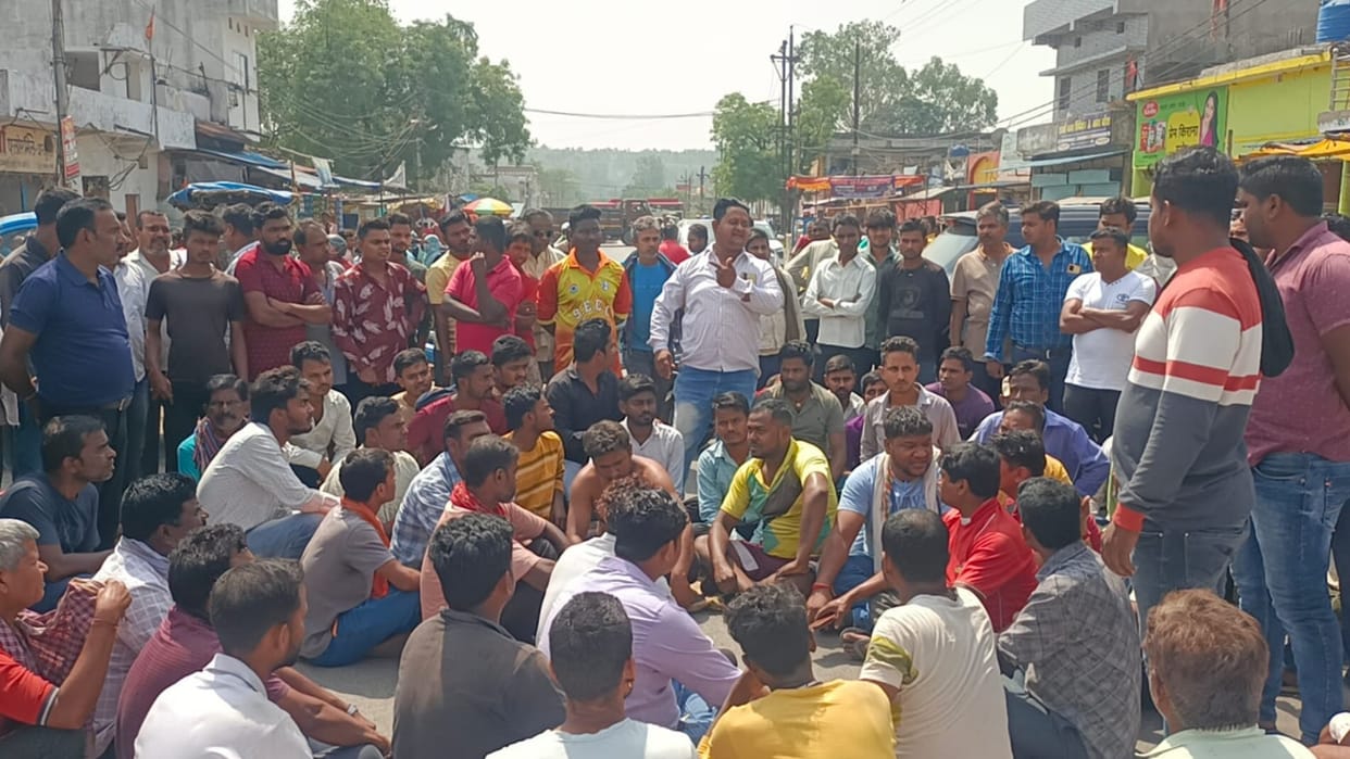 Grandfather and grandson on morning walk crushed to death by tractor in korba