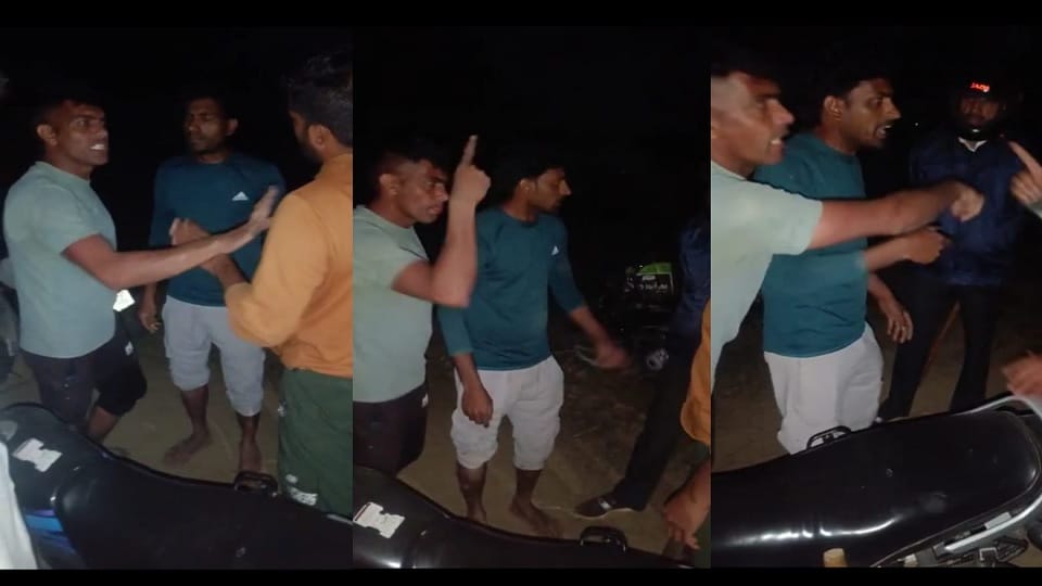 Raid on farmers stealing canal water in Hisar and fight with irrigation department officials