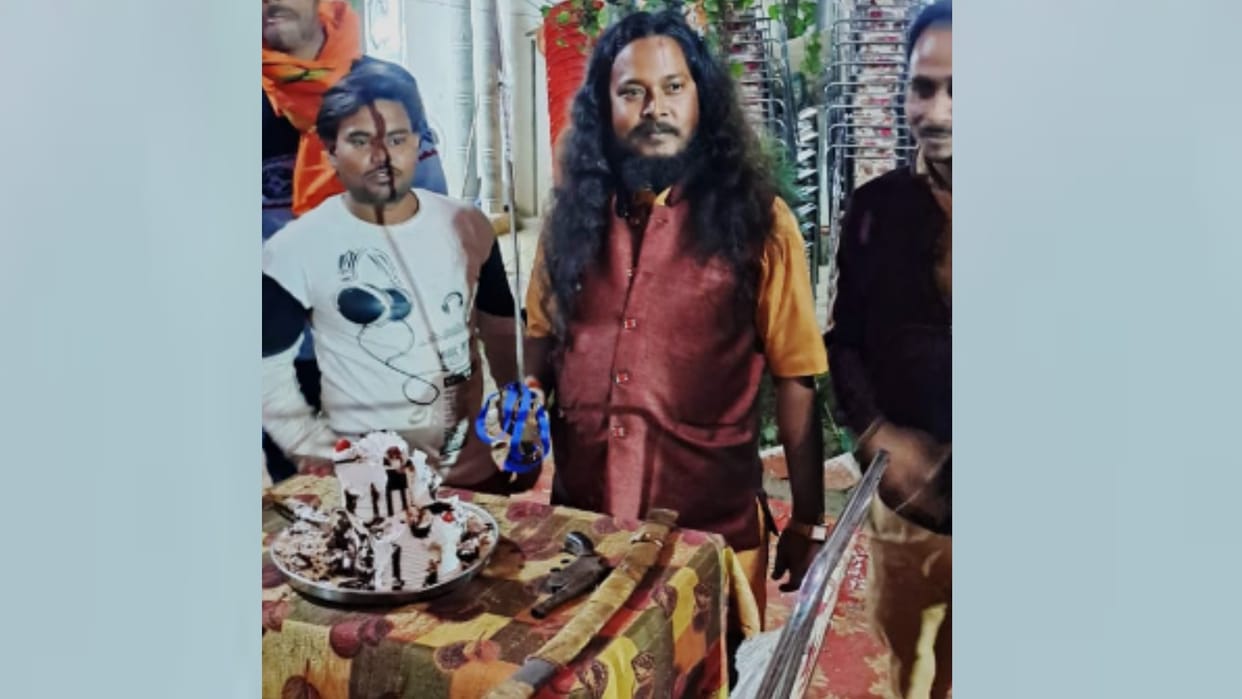 A man's video of cutting cake by a sword went viral.