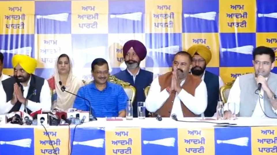 Former Congress MLA Sushil Rinku joins Aam Aadmi Party