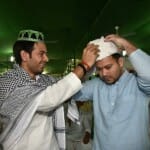 यह तस्वीर पुरानी है। 13 तारीख को दोनों भाई मां राबड़ी देवी के आवास में इफ्तार पार्टी करेंगे।