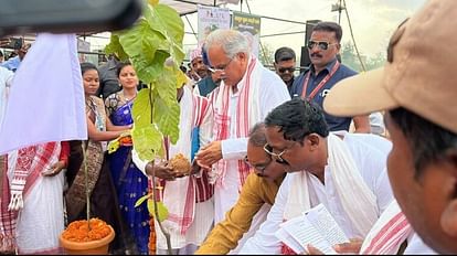 CM Bhupesh Baghel participated in Sargul festival in Ambikapur