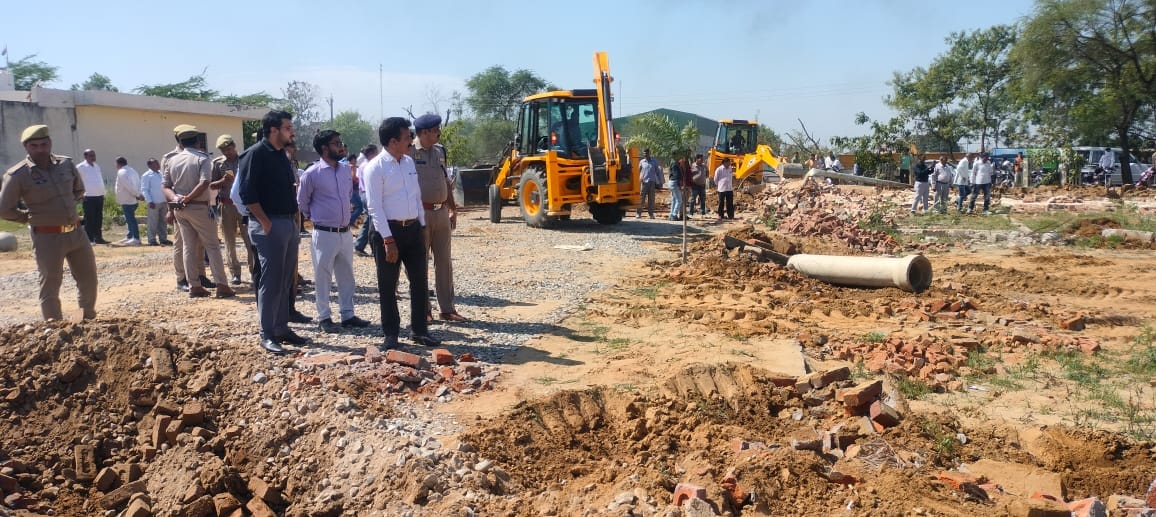 Meerut: BSP leader illegal colony Meda demolished by bulldozer,