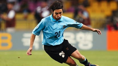 Best Free Kick Takers Players in Football From David Beckham to Roberto Carlos and Ronaldo