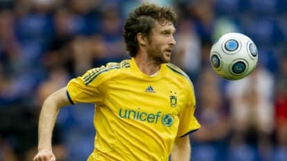 Best Free Kick Takers Players in Football From David Beckham to Roberto Carlos and Ronaldo