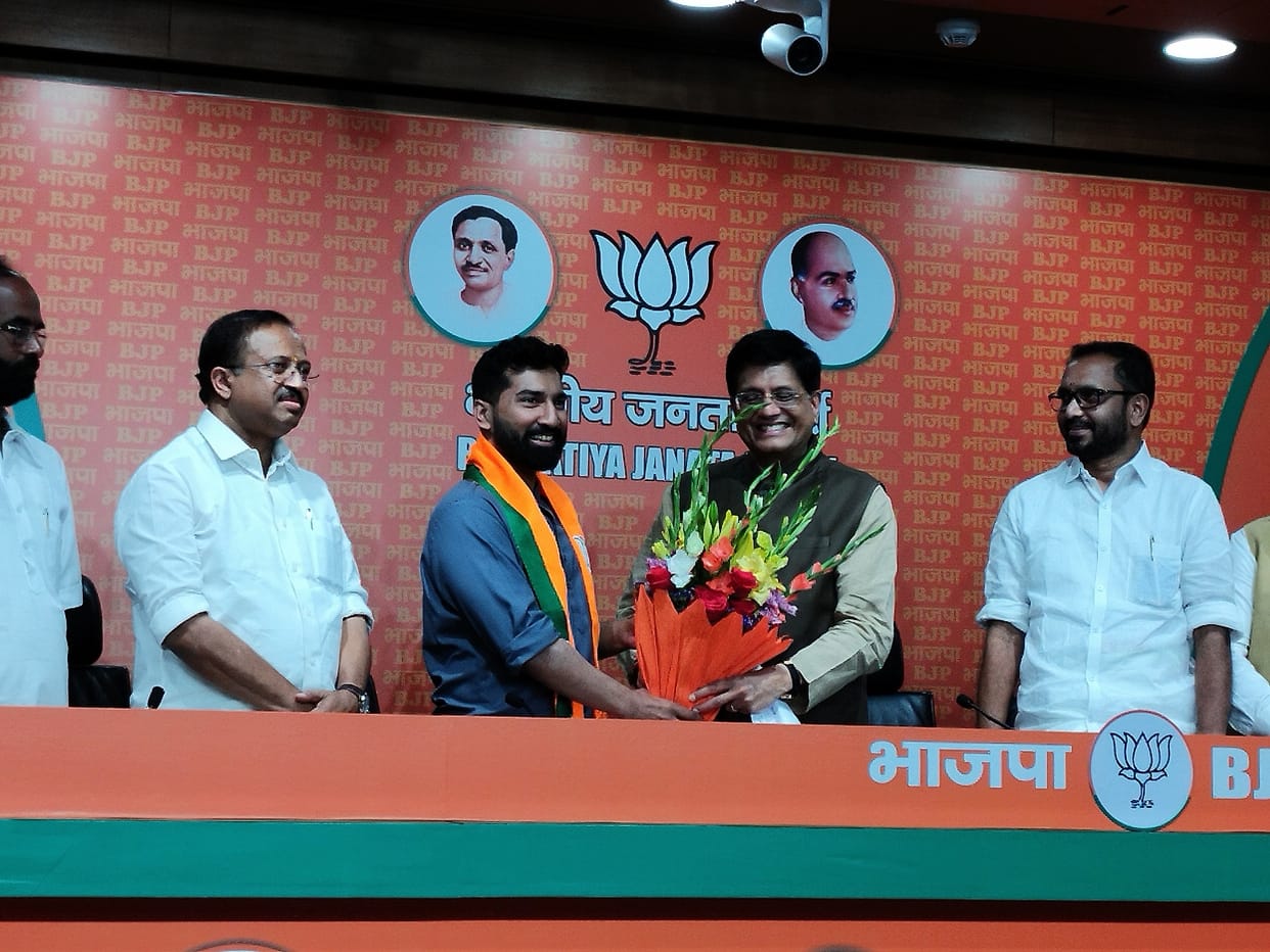 Anil Antony Joins BJP: Anil Antony, son of Congress leader AK Antony, joins BJP