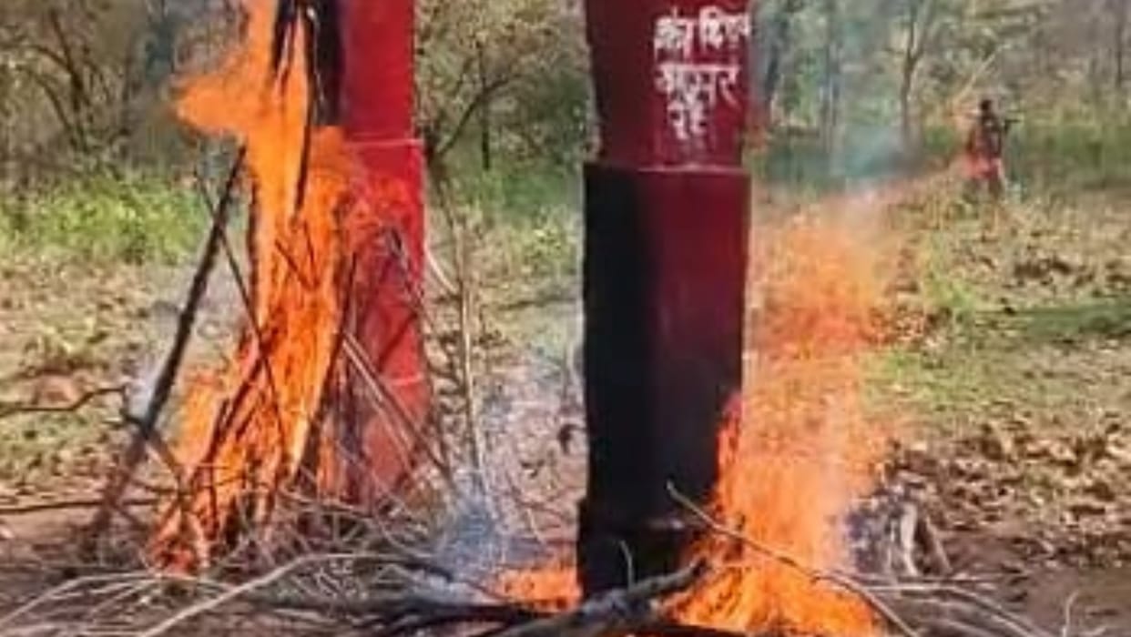 Jawans demolished Naxalite smarak in chhattisgarh in narayanpur