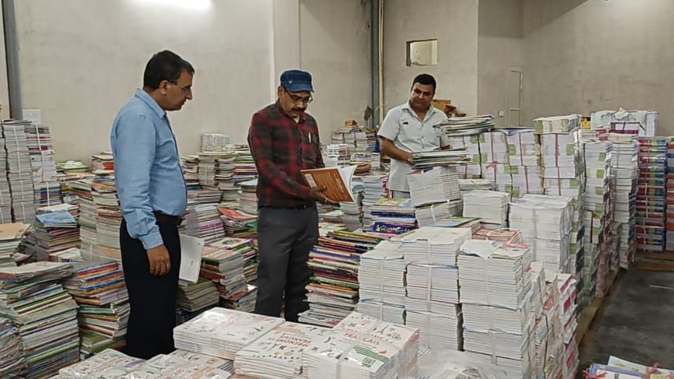 Joint team of CM flying squad and NCERT raided godown of Book Depot in Sonipat