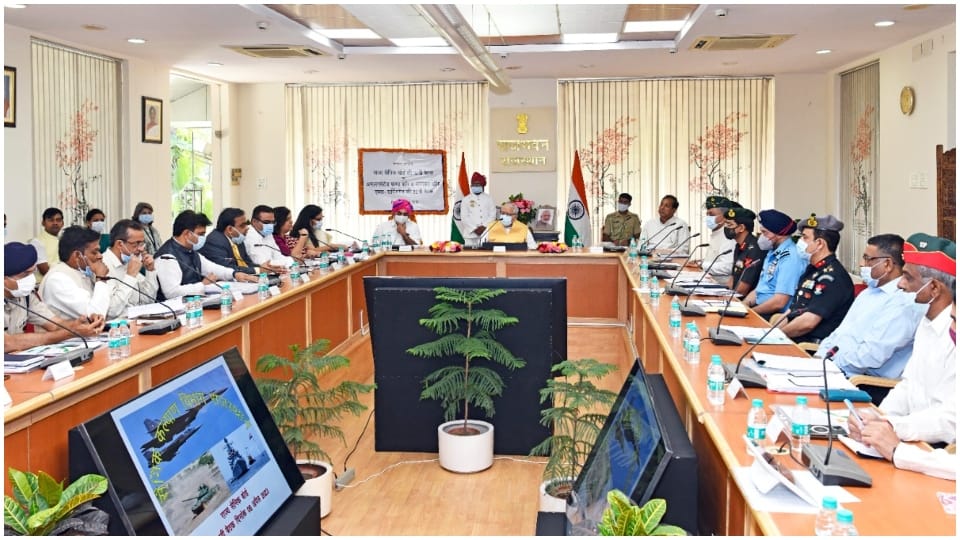 Identity card of heroic parents to parents of martyrs in Rajasthan Governor Kalraj Mishra
